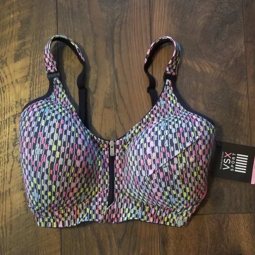 Victoria's Secret Sports Bra wireless 32DDD NEW!
